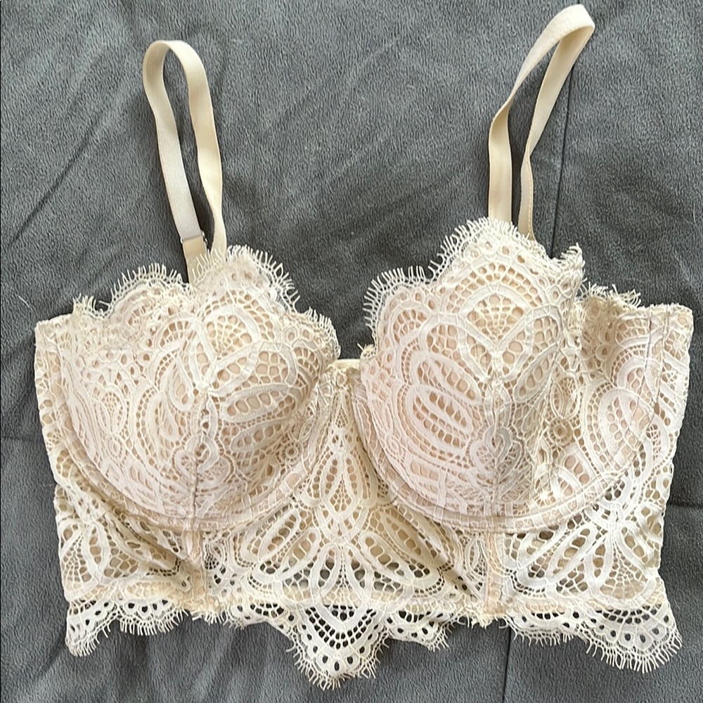 VS Lace Multi-way Bra